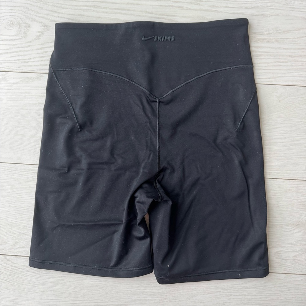 NikeSKIMS Shine Bonded Waist 5" Biker Short Black Obsidian US S